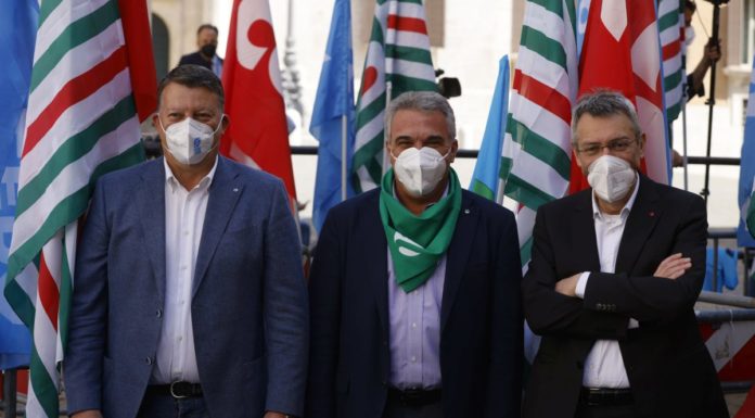 Sindacati in piazza per la proroga del blocco dei licenziamenti