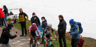 Yates vince la 19^ tappa del Giro, Bernal resiste in rosa