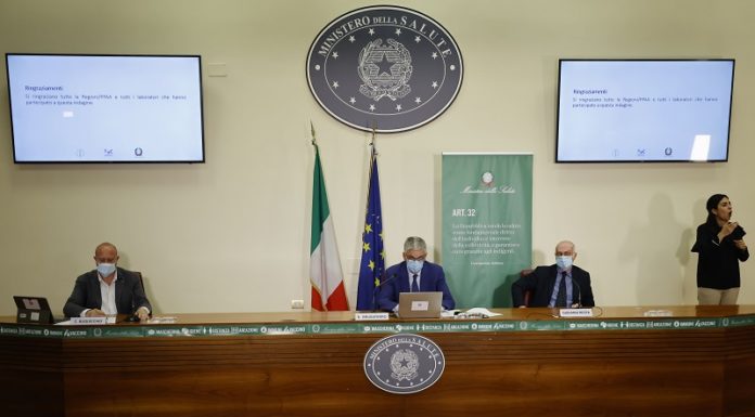 Brusaferro “Scenario positivo, ora importante vaccinare giovani”