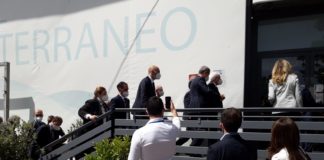 Covid, presidente Mattarella in hub vaccinale Palermo