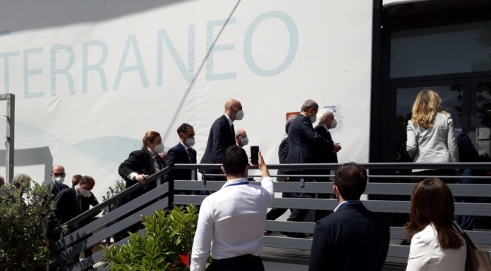 Covid, presidente Mattarella in hub vaccinale Palermo