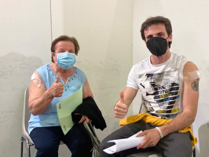 Vaccino nonna e nipoti PA