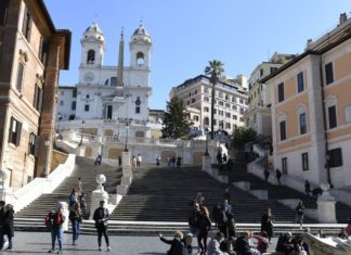 Sulle vacanze di Pasqua pesa la guerra, previste 200.000 presenze in meno rispetto allo scorso anno