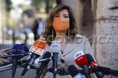 Casellati “Basta barbarie giustizialista, sgomenta per Csm” Casellati “Basta barbarie giustizialista, sgomenta per Csm”