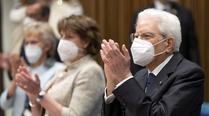 Covid, Mattarella “Mantenere alta l’attenzione”