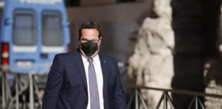 Durigon “Bloccare i licenziamenti solo per i settori più in crisi”