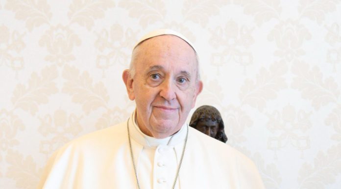Papa Francesco “I bambini sono il futuro, garantirne salute e serenità”
