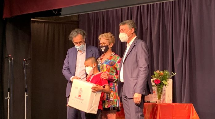 Parte dalla periferia di Milano la lotta alla povertà digitale