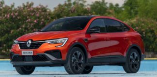 Renault Arkana, il SUV-coupè Full Hybrid E-Tech