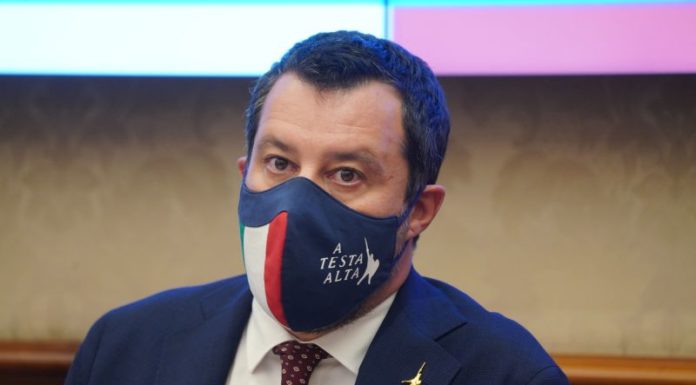 Covid, Salvini “Chiesto a Draghi stop obbligo mascherine all’aperto”
