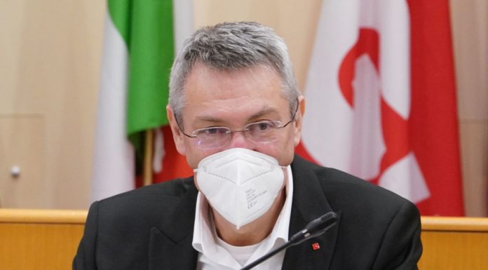 Landini “Lavoro ormai disprezzato, a rischio la tenuta democratica”