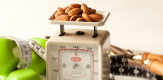 Diete estive, le mandorle alleate della linea