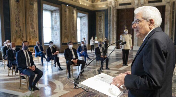 Mattarella “La pandemia non è sconfitta, l’impegno deve proseguire”