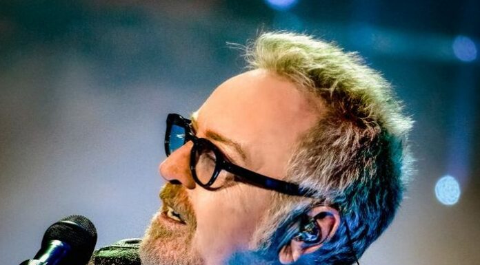 Umberto Tozzi, al via tour acustico “Songs”