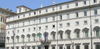 Licenziamenti, raggiunto accordo tra governo e parti sociali