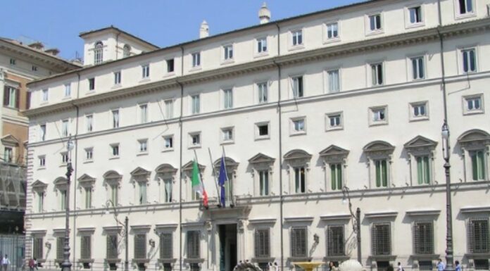 Licenziamenti, raggiunto accordo tra governo e parti sociali