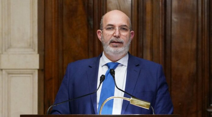 M5S, Crimi “Il voto non può avvenire su Rousseau”