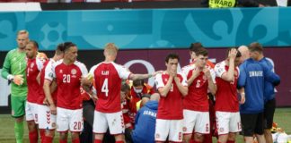 Paura per Eriksen, massaggio cardiaco in campo