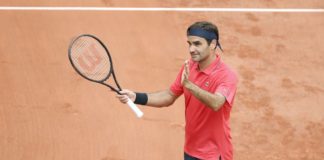 Federer avanza a Parigi, ma è in dubbio per gli ottavi