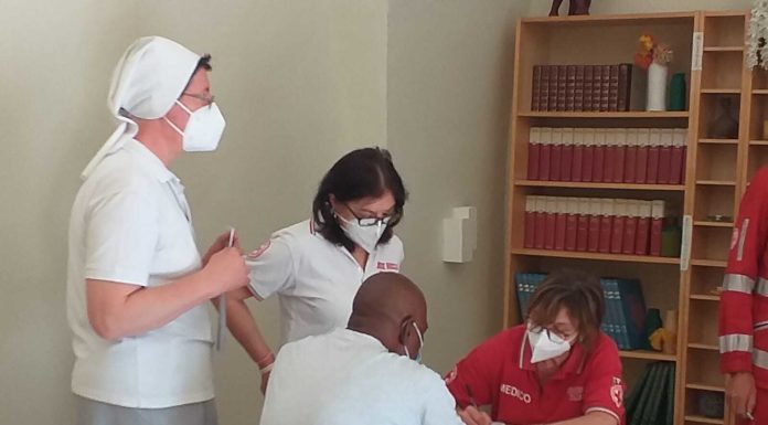 Vaccino, al via anche a Catania campagna ‘Accanto agli ultimi’