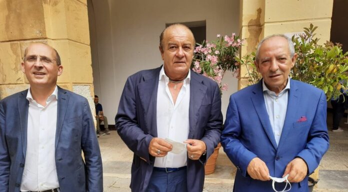 Vaccino, pronte iniziative per raggiungere i più restii