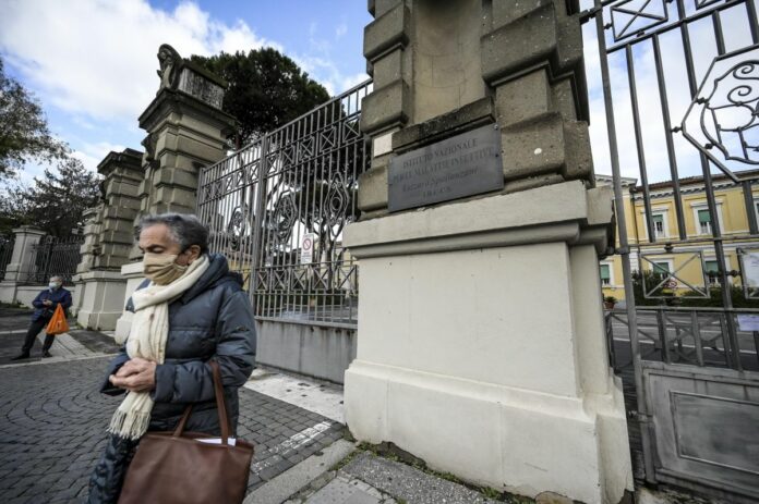 OSPEDALE SPALLANZANI, AVVIO DELLA CAMPAGNA DI VACCINAZIONE CONTRO IL COVID-19 PER GLI OVER 80