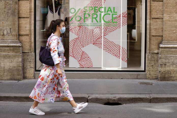 VIGILIA DEI SALDI ESTIVI