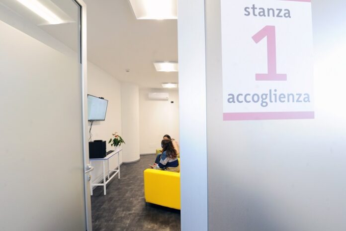 COVID  19  SI SVUOTA LA TERAPIA INTENSIVA IN FIERA