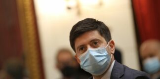 Speranza “Sfida non ancora vinta, le varianti preoccupano”