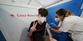 Nel Lazio aperte prenotazioni vaccino Covid per fascia 12-16 anni