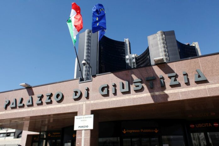 MATTEO SALVINI AL TRIBUNALE DI NAPOLI