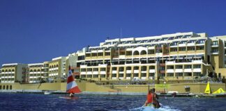 Covid, foreign students including Italians isolated in 2 hotels in Malta