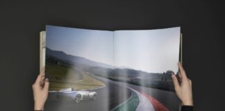 Ferrari presenta pubblicazione dedicata alla Monza SP1/SP2