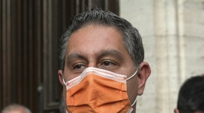 Covid, Toti “D’accordo con provvedimenti Francia sul Green Pass”