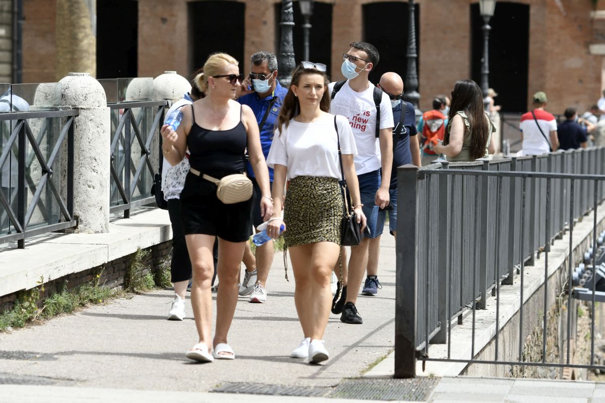 Il 76% degli italiani non vede l’ora di tornare a viaggiare Il 76% degli italiani non vede l’ora di tornare a viaggiare