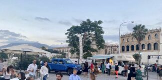 Covid, a Palermo risposta positiva al primo “AperiVax”