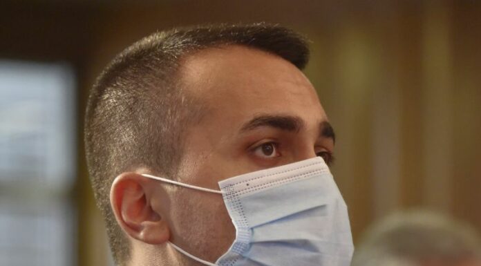 Di Maio “Scegliamo l’Italia per l’estate, sosteniamo le imprese”