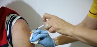 Vaccino, in Lombardia 100 mila nuovi posti per la prima dose