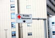 Napoli, infermiera aggredita al Pronto Soccorso: arrestata una 54enne