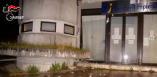 Terrorismo, 2 arresti per l’ordigno al centro per l’impiego di Avellino