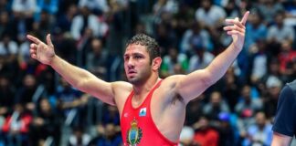 Lotta, Myles Nazem Amine Mularoni attende avversario