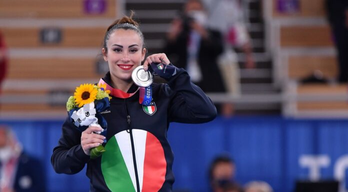 Ginnastica, argento Vanessa Ferrari nel corpo libero