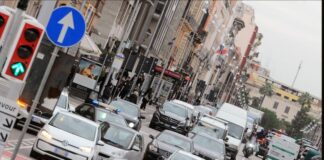 A luglio immatricolazioni auto in calo