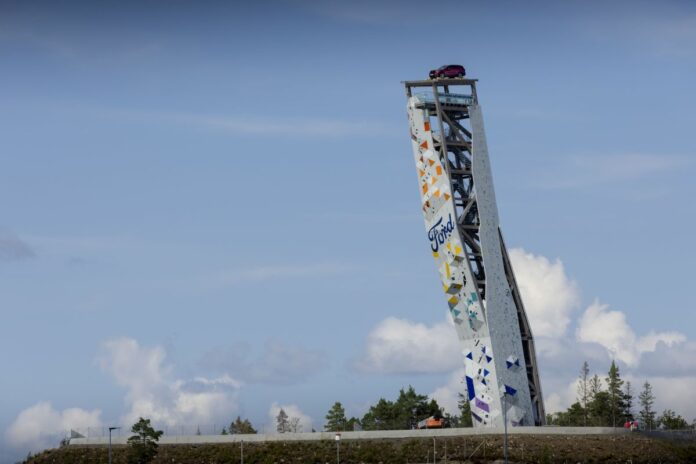 Ford Explorer Tops World’s Tallest Free-Standing Climbing Towe