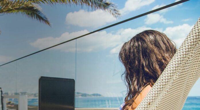 Bolletta della luce, come risparmiare nella seconda casa per le vacanze