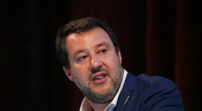 Reddito di cittadinanza, Salvini “Errore che va cancellato”