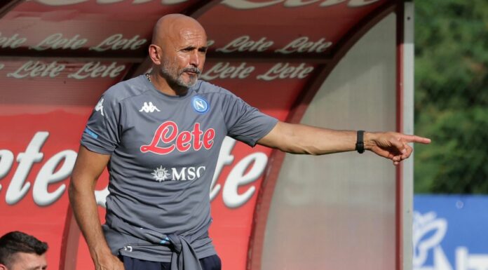 Napoli soffre ma vince in rimonta, 2-1 al Wisla Cracovia