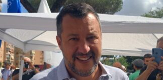 Salvini “Salute e lavoro senza rovinare agosto a italiani”