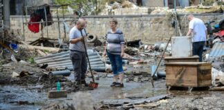 Maltempo, esondati lago di Como e fiume Varrone, 120 persone evacuate
