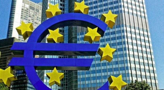 Bce, avviata ripresa area euro ma resta incognita pandemia